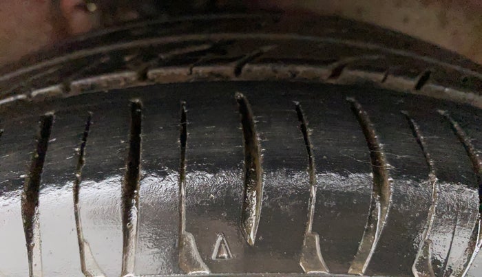 2012 Maruti Alto K10 VXI, Petrol, Manual, 60,212 km, Right Front Tyre Tread