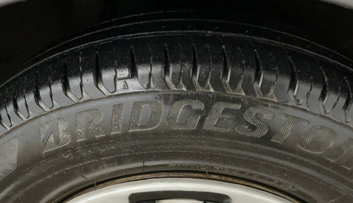 2014 Hyundai i10 MAGNA 1.1, Petrol, Manual, 75,319 km, Right Front Tyre Tread