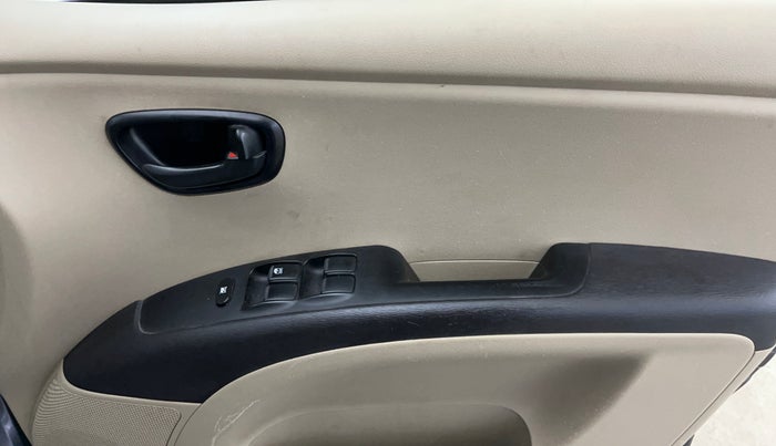2014 Hyundai i10 MAGNA 1.1, Petrol, Manual, 75,319 km, Driver Side Door Panels Control