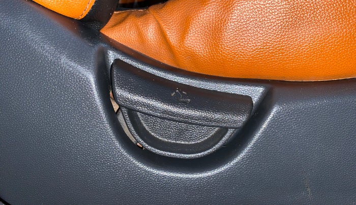 2016 Hyundai Grand i10 SPORTZ 1.2 KAPPA VTVT, Petrol, Manual, 53,865 km, Driver Side Adjustment Panel