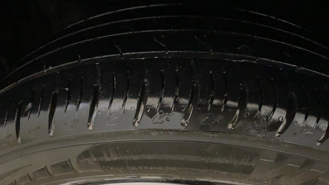 2020 Toyota URBAN CRUISER MID GRADE AT, Petrol, Automatic, 61,675 km, Left Front Tyre Tread