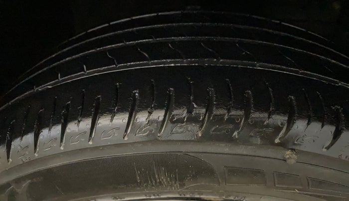 2020 Toyota URBAN CRUISER MID GRADE AT, Petrol, Automatic, 61,595 km, Right Front Tyre Tread