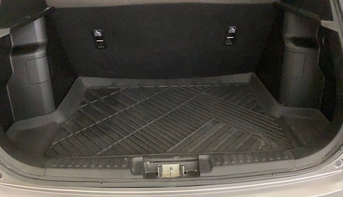 2020 Toyota URBAN CRUISER MID GRADE AT, Petrol, Automatic, 61,595 km, Boot Inside