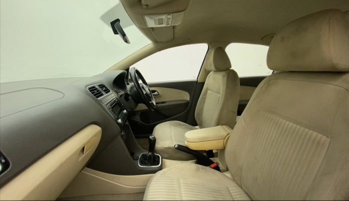 2011 Volkswagen Vento COMFORTLINE 1.6, Petrol, Manual, 96,152 km, Right Side Front Door Cabin