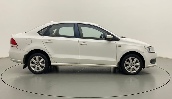 2011 Volkswagen Vento COMFORTLINE 1.6, Petrol, Manual, 96,152 km, Right Side View