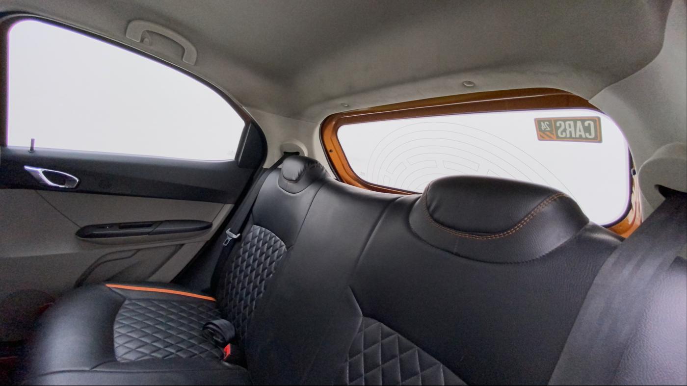 2016 Tata Tiago XZ PETROL, Petrol, Manual, 95,180 km, Right Side Rear Door Cabin