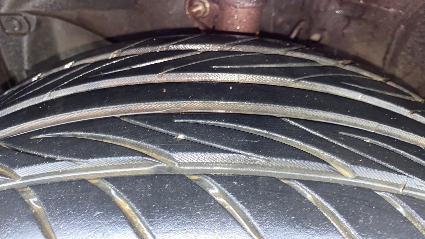 2012 Honda City 1.5L I-VTEC V MT, Petrol, Manual, 1,07,073 km, Left Front Tyre Tread