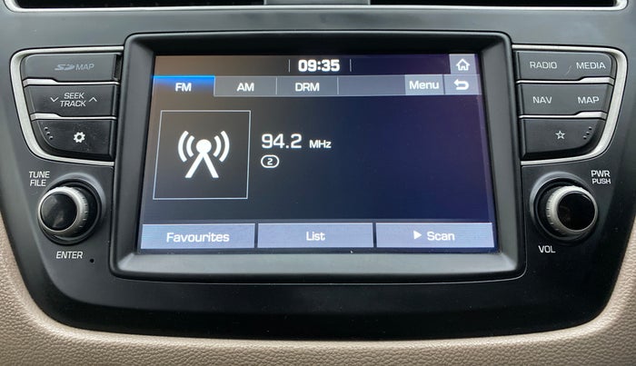 2018 Hyundai Elite i20 ASTA 1.2, Petrol, Manual, 20,999 km, Infotainment System