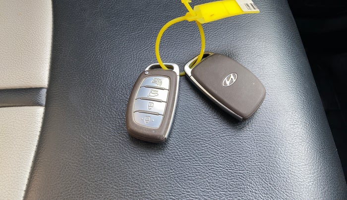 2019 Hyundai VENUE SX PLUS 1.0 TURBO DCT, Petrol, Automatic, 44,898 km, Key Close Up