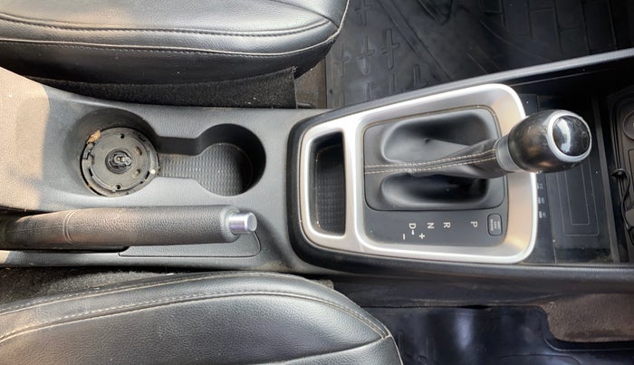 2019 Hyundai VENUE SX PLUS 1.0 TURBO DCT, Petrol, Automatic, 44,898 km, Gear Lever