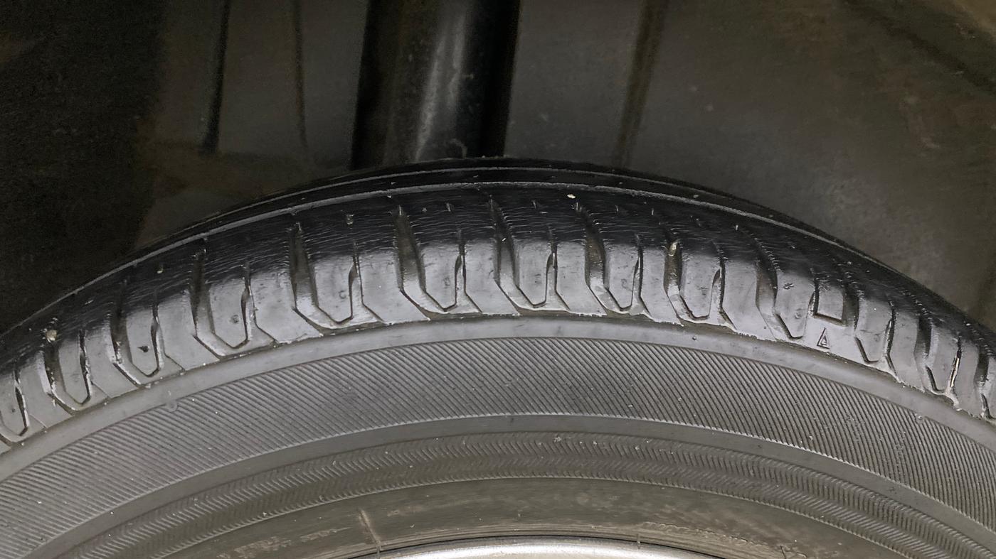 2017 Maruti Ertiga ZXI+, Petrol, Manual, 1,16,094 km, Right Rear Tyre Tread