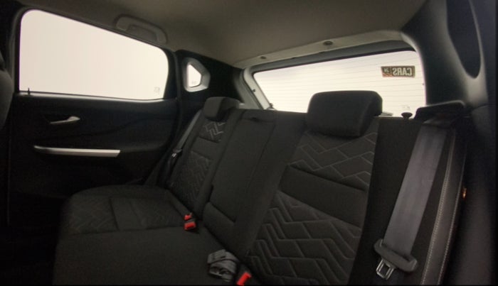 2021 Nissan MAGNITE XV PREMIUM TURBO CVT, Petrol, Automatic, 60,452 km, Right Side Rear Door Cabin