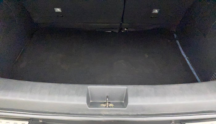 2021 Nissan MAGNITE XV PREMIUM TURBO CVT, Petrol, Automatic, 60,452 km, Boot Inside