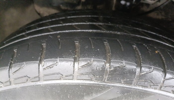 2017 Hyundai Creta SX PLUS AT 1.6 PETROL, Petrol, Automatic, 70,973 km, Left Front Tyre Tread