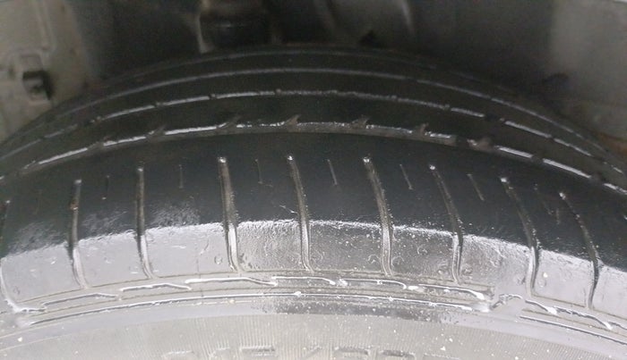 2017 Hyundai Creta SX PLUS AT 1.6 PETROL, Petrol, Automatic, 70,973 km, Right Rear Tyre Tread