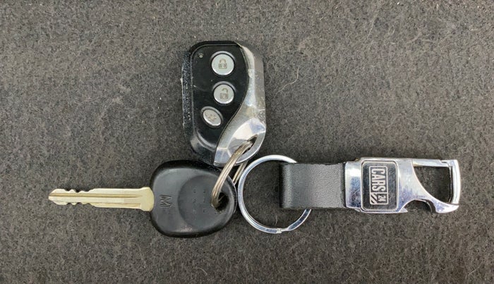 2011 Hyundai i10 MAGNA 1.2, Petrol, Manual, 27,813 km, Lock system - Remote key minor damage