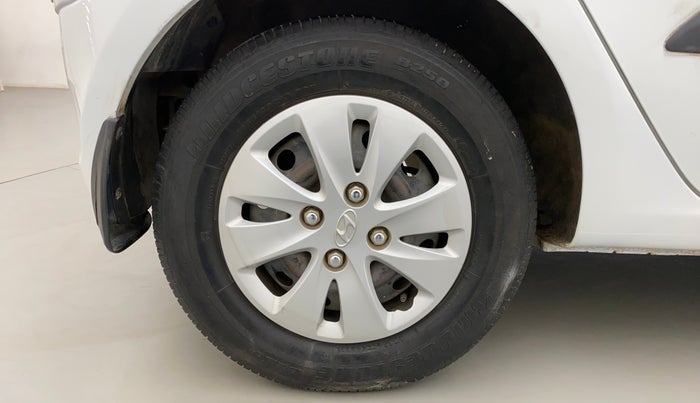 2011 Hyundai i10 MAGNA 1.2, Petrol, Manual, 27,813 km, Right Rear Wheel