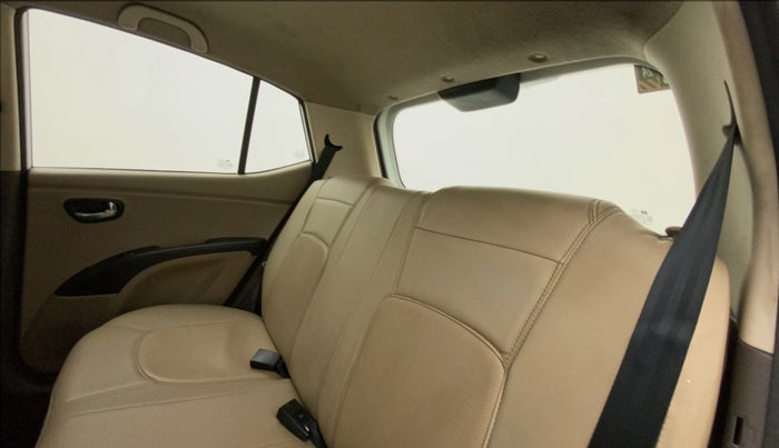 2011 Hyundai i10 MAGNA 1.2, Petrol, Manual, 27,813 km, Right Side Rear Door Cabin