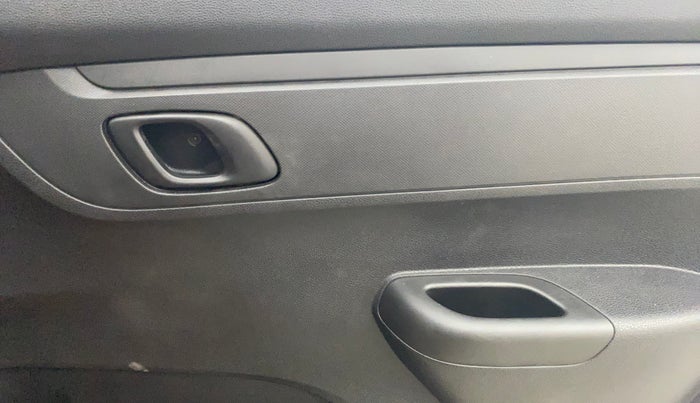 2022 Renault Kwid RXL 1.0 (O), Petrol, Manual, 9,402 km, Driver Side Door Panels Control