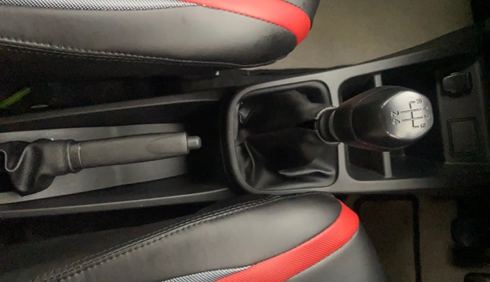 2022 Renault Kwid RXL 1.0 (O), Petrol, Manual, 9,402 km, Gear Lever