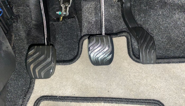 2022 Renault Kwid RXL 1.0 (O), Petrol, Manual, 9,402 km, Pedals