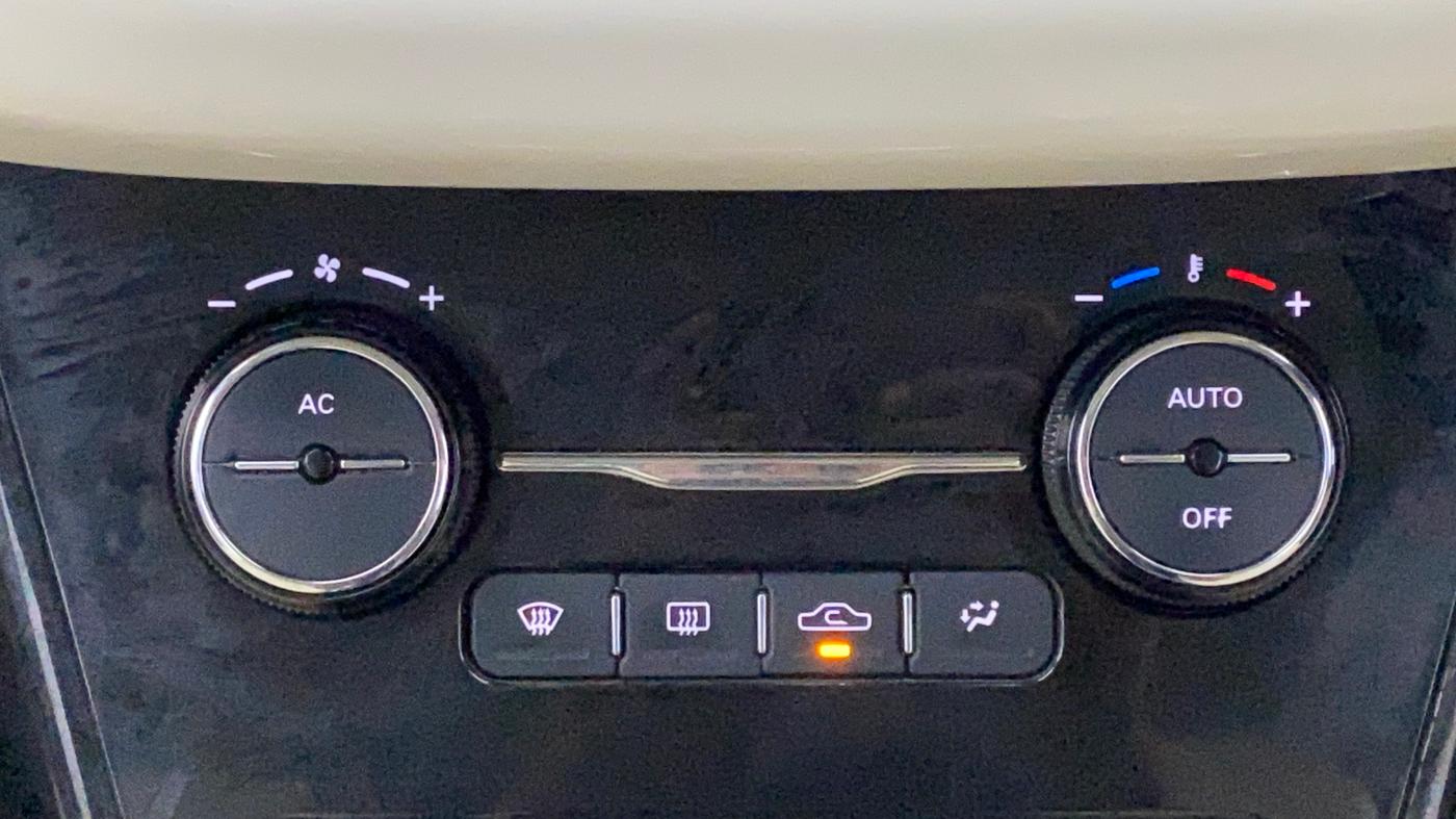 2021 Tata NEXON XZA PLUS SUNROOF PETROL, Petrol, Automatic, 48,090 km, Automatic Climate Control