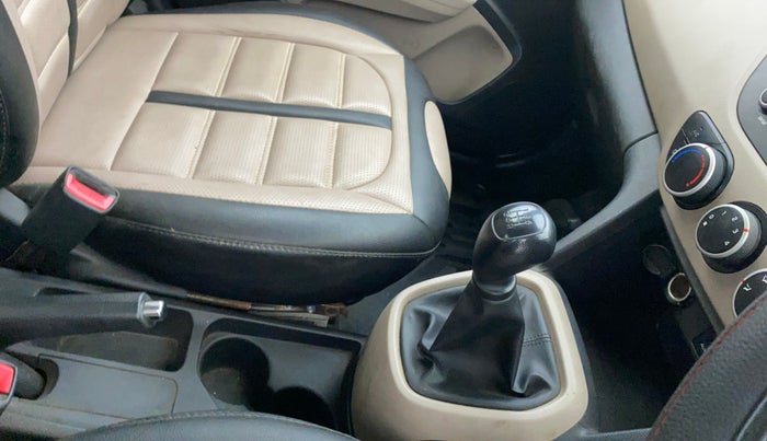 2017 Hyundai Grand i10 SPORTZ (O) 1.2 KAPPA VTVT, Petrol, Manual, 38,846 km, Gear Lever