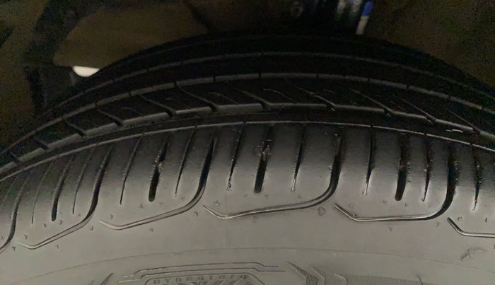 2019 Maruti Baleno ALPHA PETROL 1.2, Petrol, Manual, 51,869 km, Left Front Tyre Tread