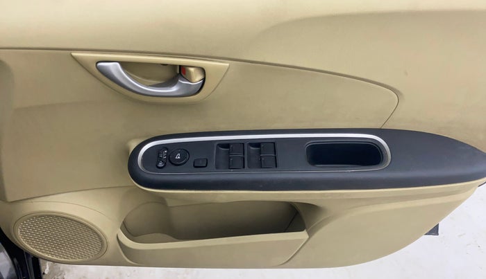 2016 Honda Amaze 1.2L I-VTEC SX, Petrol, Manual, 77,809 km, Driver Side Door Panels Control