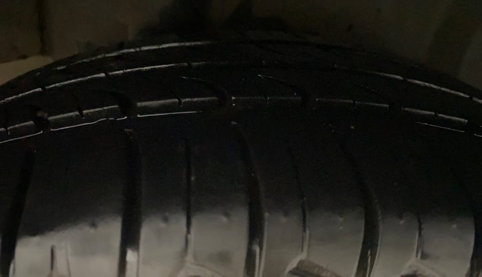 2016 Honda Amaze 1.2L I-VTEC SX, Petrol, Manual, 77,809 km, Right Rear Tyre Tread