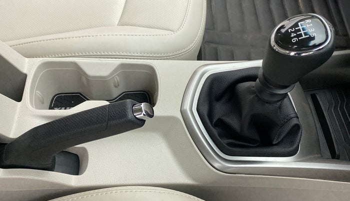 2021 Mahindra XUV300 1.2 W8 OPT, Petrol, Manual, 3,154 km, Gear Lever