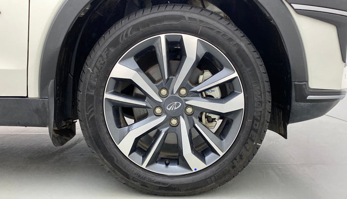 2021 Mahindra XUV300 1.2 W8 OPT, Petrol, Manual, 3,154 km, Right Front Wheel