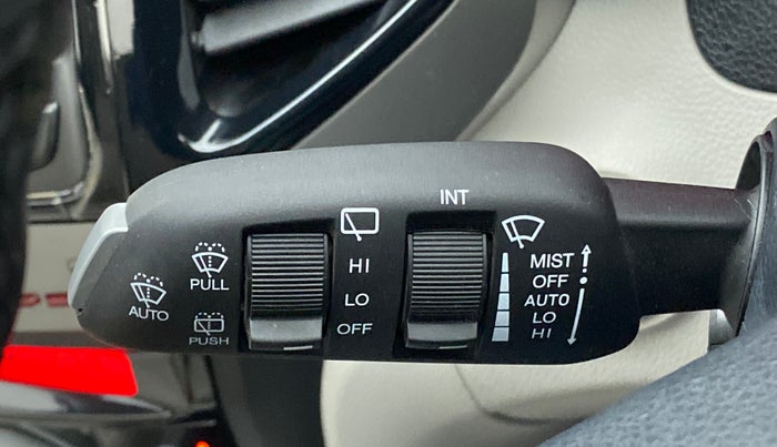 2021 Mahindra XUV300 1.2 W8 OPT, Petrol, Manual, 3,154 km, Rain Sensing Wipers