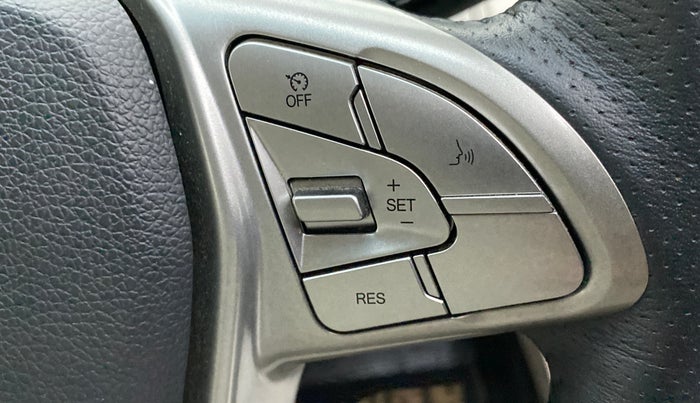2021 Mahindra XUV300 1.2 W8 OPT, Petrol, Manual, 3,154 km, Adaptive Cruise Control