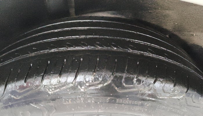 2017 Ford Ecosport TITANIUM 1.5L DIESEL, Diesel, Manual, 76,054 km, Right Rear Tyre Tread