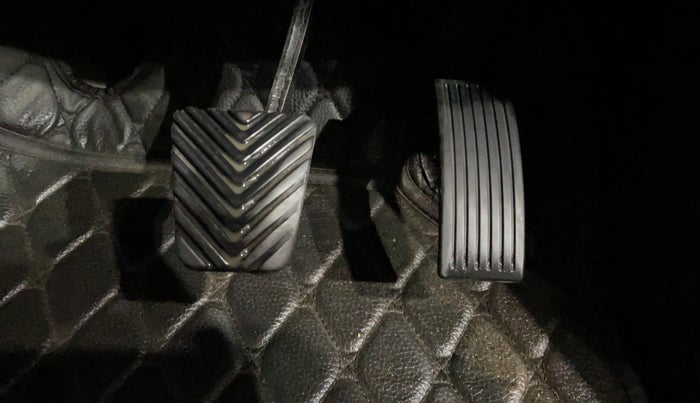 2020 KIA SONET HTX 1.0 IMT, Petrol, Manual, 51,102 km, Pedals