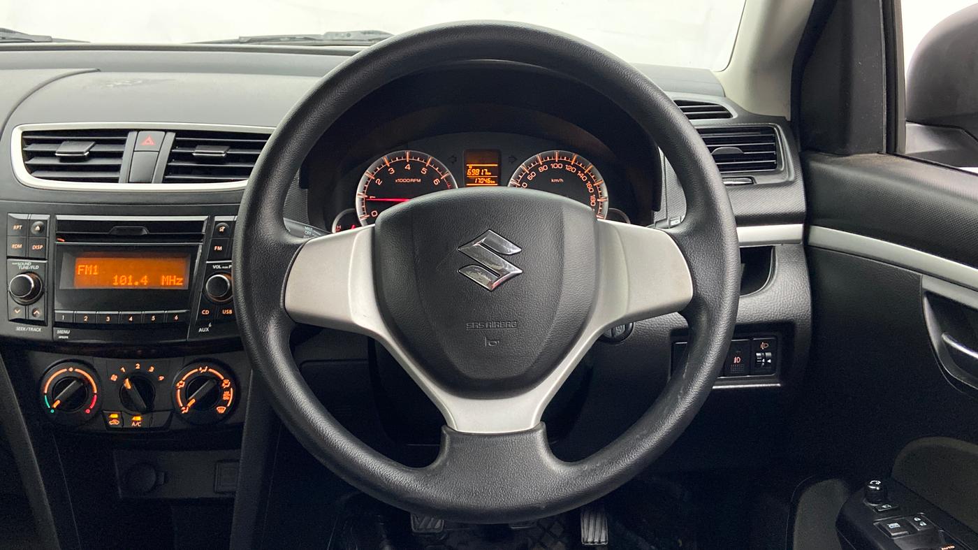 2017 Maruti Swift VXI D, Petrol, Manual, 17,149 km, Steering Wheel Close Up