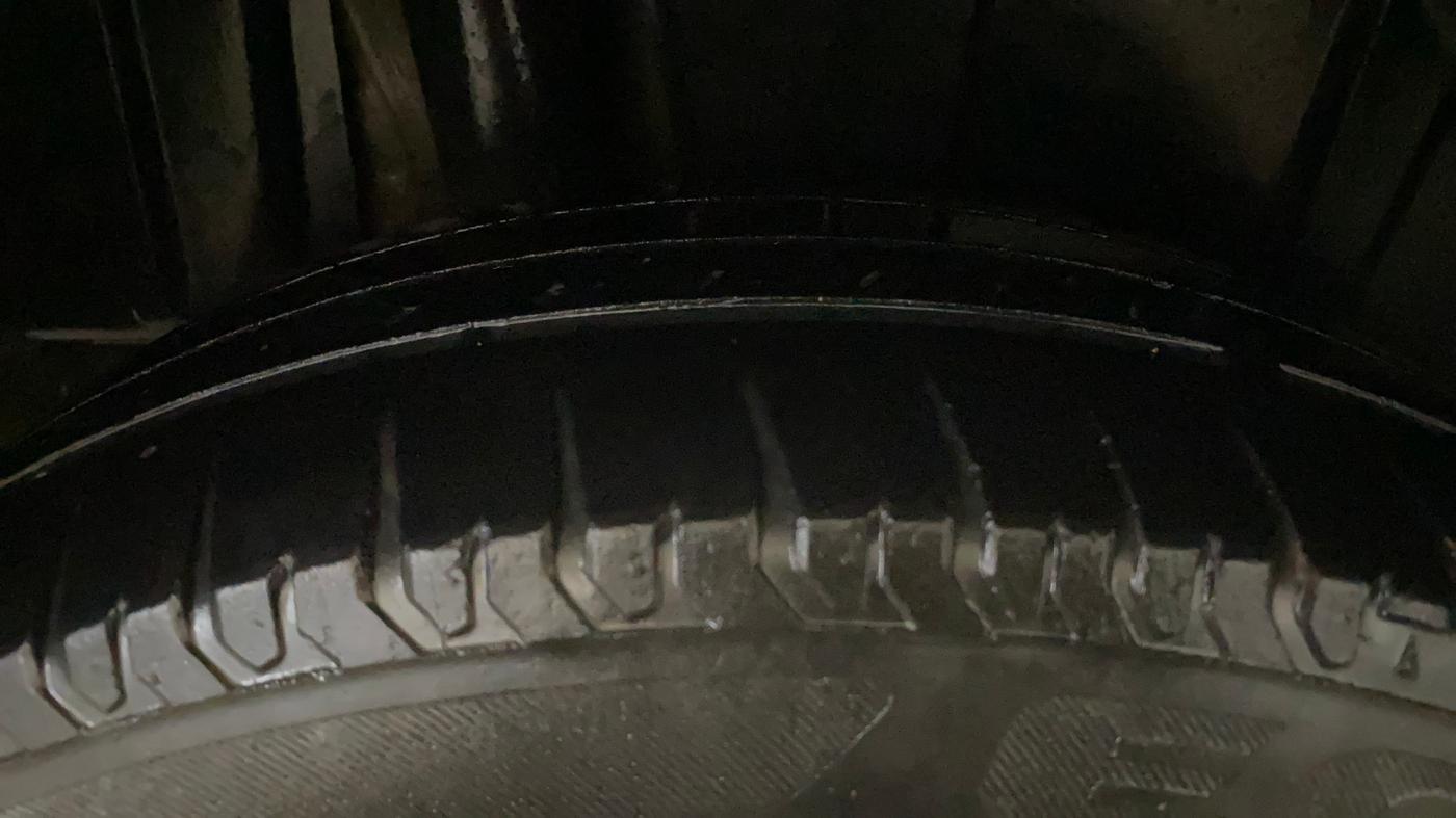 2019 Maruti XL6 ZETA MT, Petrol, Manual, 56,983 km, Right Rear Tyre Tread