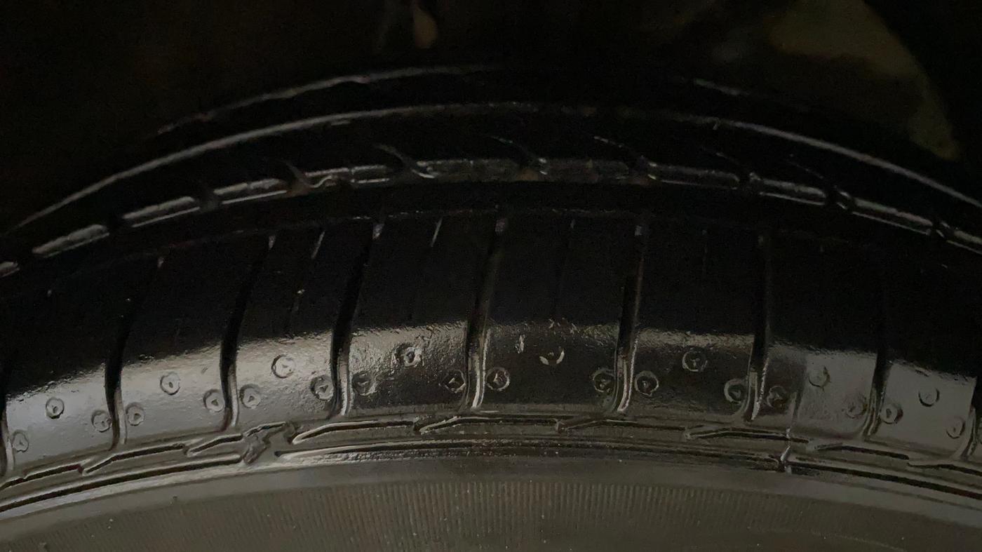 2019 Maruti XL6 ZETA MT, Petrol, Manual, 56,983 km, Right Front Tyre Tread