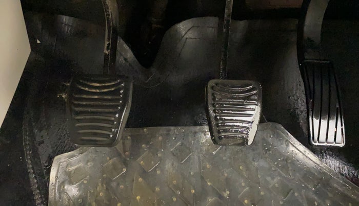 2019 Mahindra XUV300 W8 1.5 DIESEL, Diesel, Manual, 94,072 km, Pedals