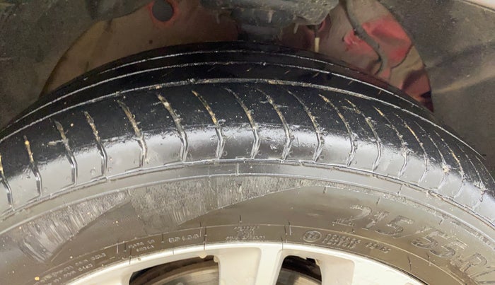 2019 Mahindra XUV300 W8 1.5 DIESEL, Diesel, Manual, 94,072 km, Right Front Tyre Tread