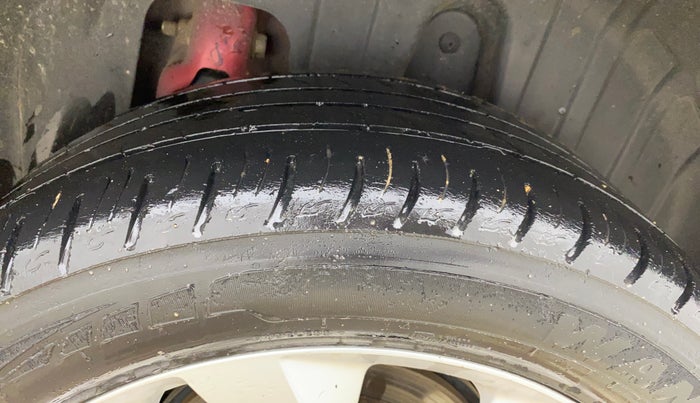 2019 Mahindra XUV300 W8 1.5 DIESEL, Diesel, Manual, 94,072 km, Left Rear Tyre Tread