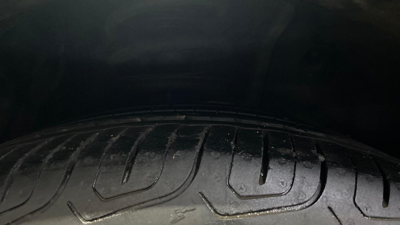 2023 MG ASTOR SAVVY 1.3 TURBO AT S RED, Petrol, Automatic, 29,236 km, Right Front Tyre Tread