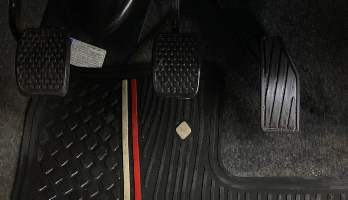 2021 Maruti Alto VXI, Petrol, Manual, 7,320 km, Pedals