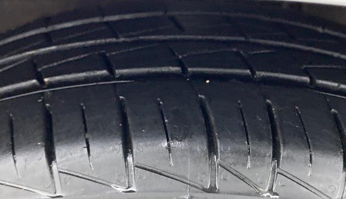 2021 Maruti Alto VXI, Petrol, Manual, 7,320 km, Right Front Tyre Tread