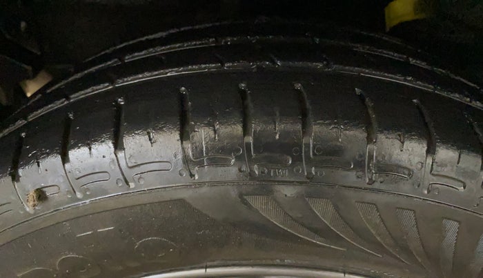 2021 Hyundai GRAND I10 NIOS SPORTZ 1.2 KAPPA VTVT CNG, CNG, Manual, 57,130 km, Right Rear Tyre Tread