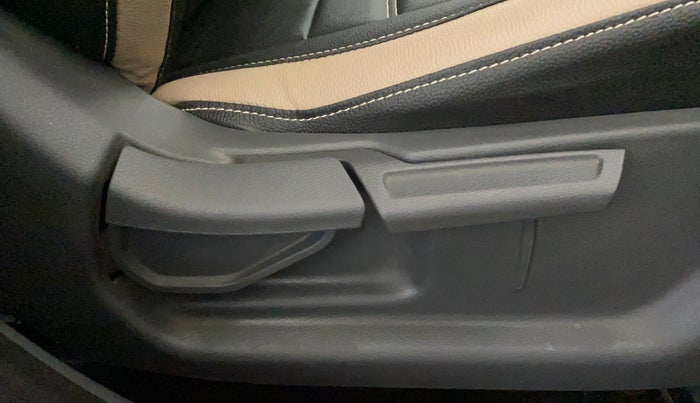 2021 Hyundai GRAND I10 NIOS SPORTZ 1.2 KAPPA VTVT CNG, CNG, Manual, 57,130 km, Driver Side Adjustment Panel