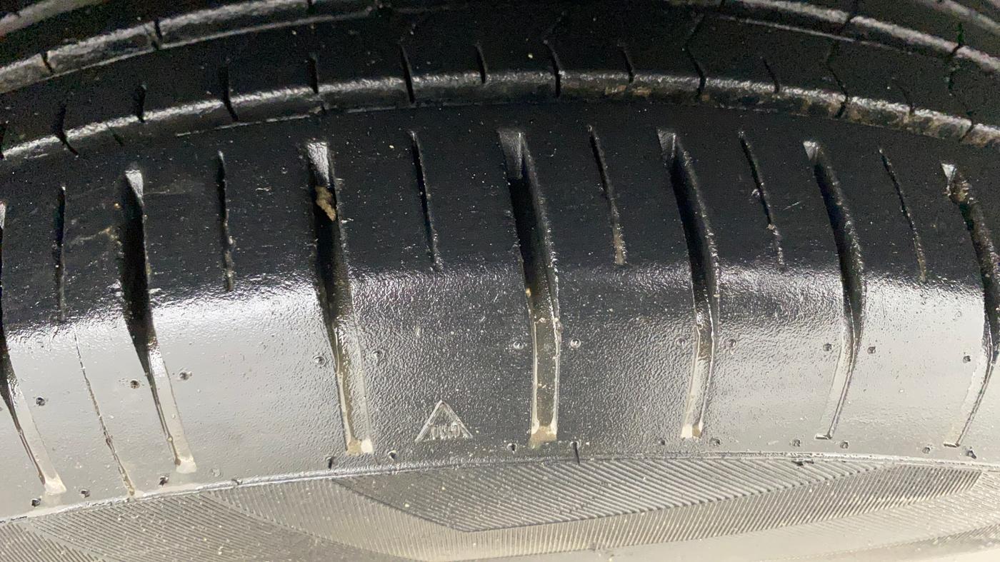 2022 Maruti Baleno SIGMA PETROL 1.2, Petrol, Manual, 38,066 km, Right Front Tyre Tread