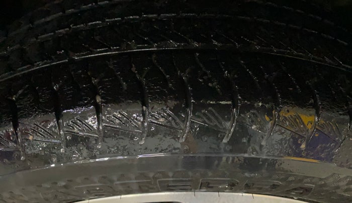 2022 Maruti Grand Vitara ALPHA SMART HYBRID, Petrol, Manual, 48,497 km, Right Front Tyre Tread