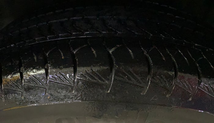 2022 Maruti Grand Vitara ALPHA SMART HYBRID, Petrol, Manual, 48,497 km, Left Rear Tyre Tread